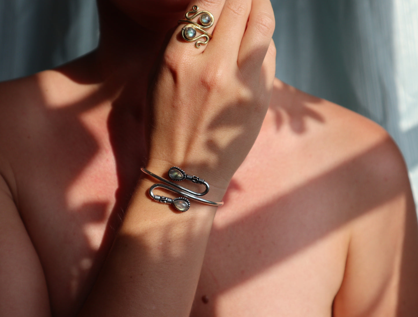 Göttinnen-Lächeln-Set: Ring und Armband